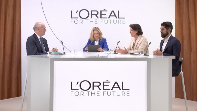 A l'occasion du lancement de L'Oréal For The Future, L'Oréal fait la mue de sa communication en faisant ses premières conférences de presse digitales.