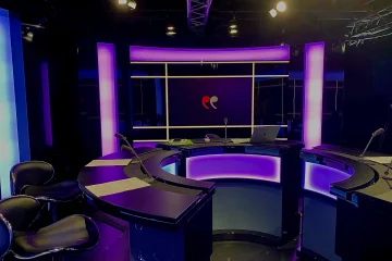 Studio de télévision de tournage plateau TV Canalchat
